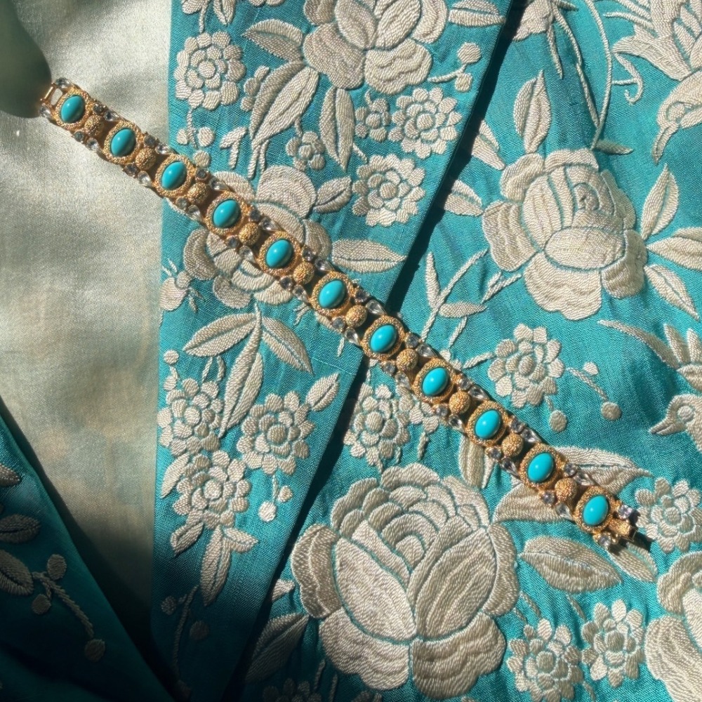 Vintage Crown Trifari Gold Tone Faux Turquoise Rhinestone Link Bracelet 1950s
